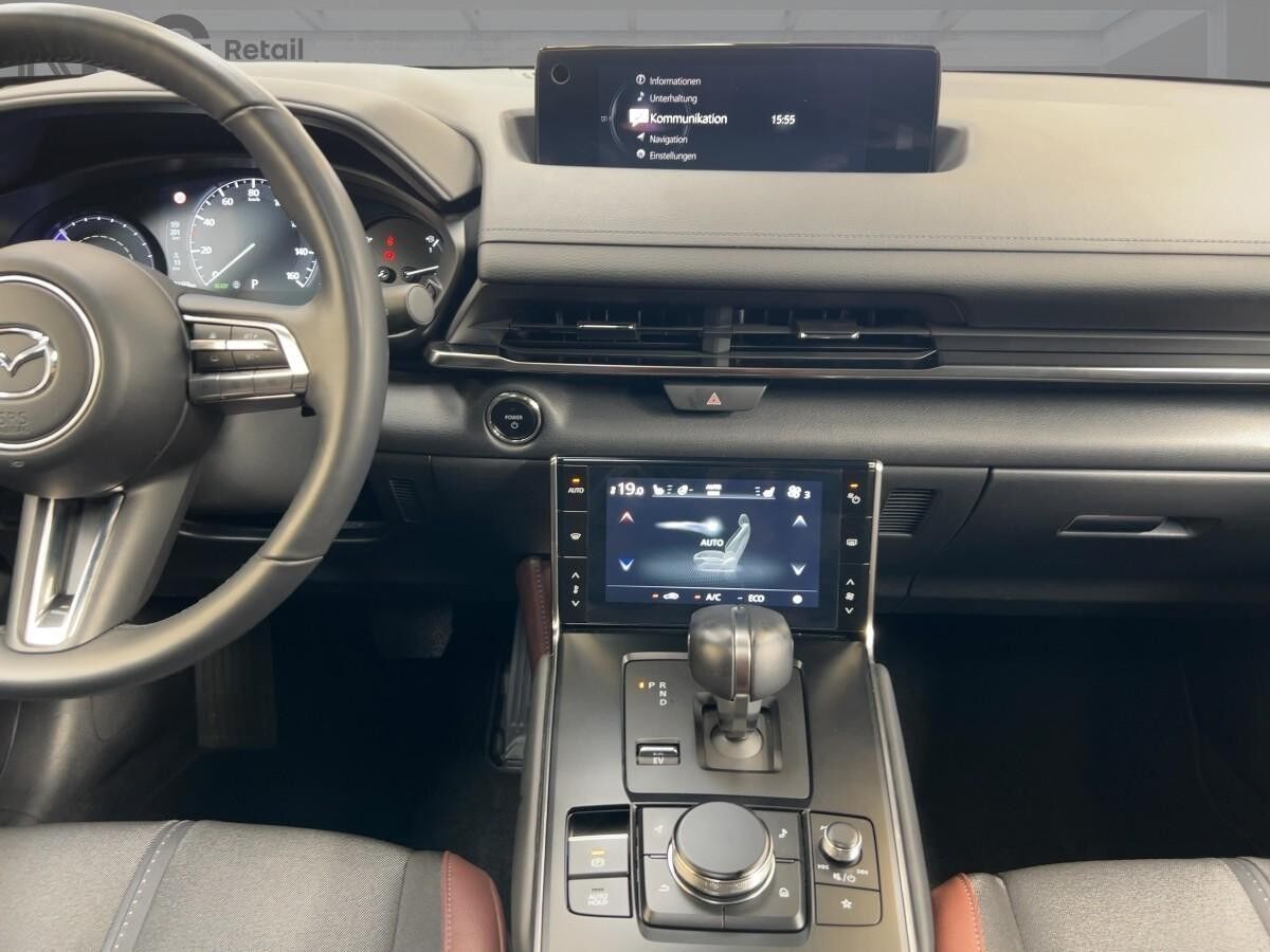 Mazda MX-30 MAKOTO R-EV e-SKYACTIV CCS-Ladeanschluss Mazda MX-30 MAKOTO R-EV e-SKYACTIV CCS-Ladeanschluss