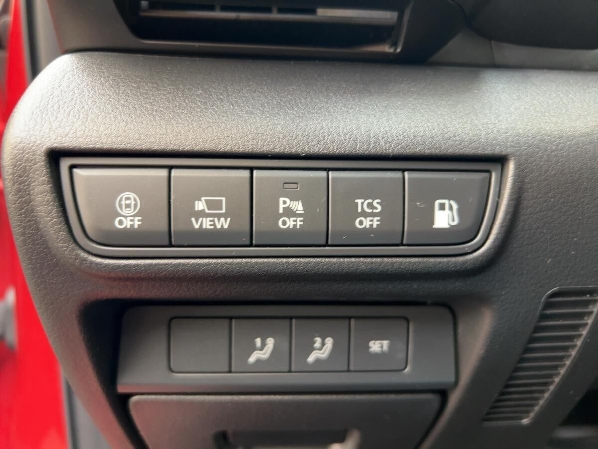 Mazda MX-30 MAKOTO R-EV e-SKYACTIV CCS-Ladeanschluss Mazda MX-30 MAKOTO R-EV e-SKYACTIV CCS-Ladeanschluss