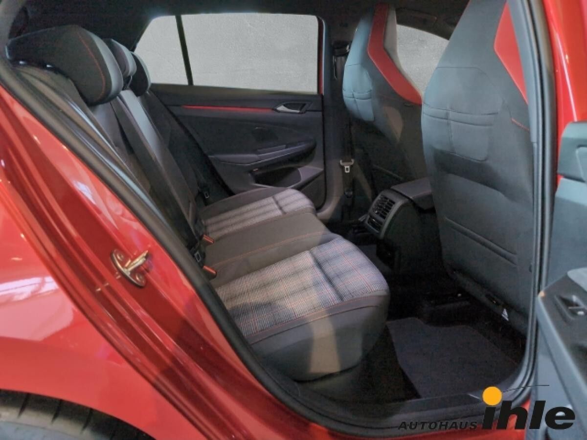 Volkswagen Golf GTI VIII 2,0 TSI DSG Black Style MATRIX+IDA