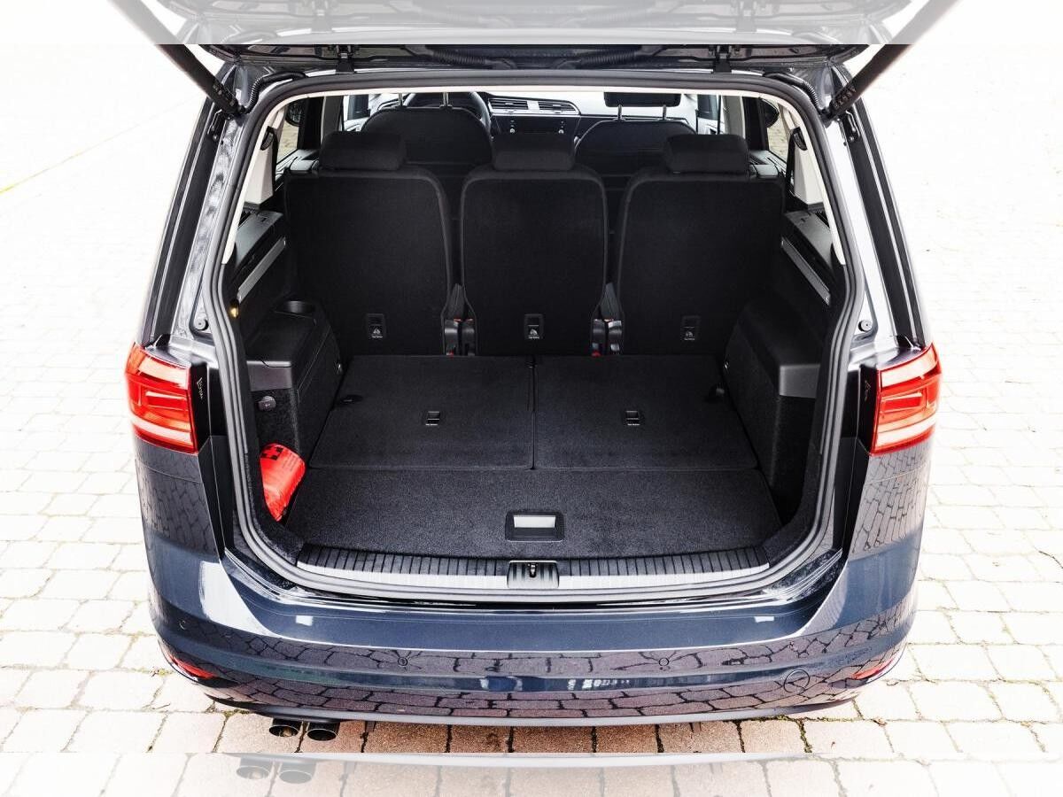 Volkswagen Touran Highline 2.0 TDI DSG • 7SITZER • NAVI • LED • SOFORT