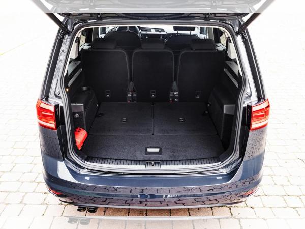 Volkswagen Touran Highline 2.0 TDI DSG • 7SITZER • NAVI • LED • SOFORT
