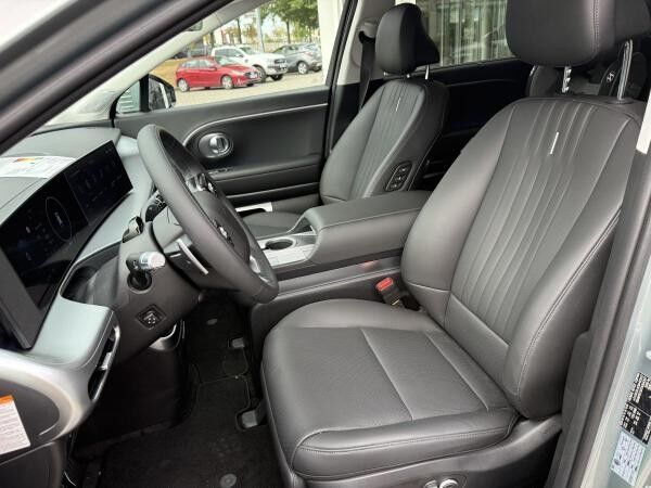 Hyundai IONIQ 9 UNIQ 6-Sitzer Schiebedach Relax-Paket