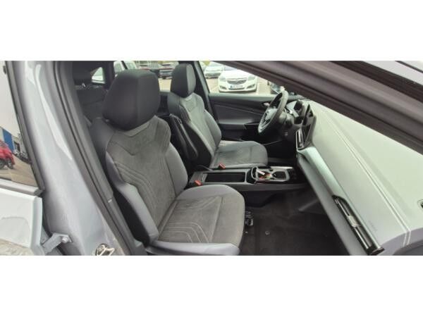 Volkswagen ID.5 Goal Pro 77 kWh Automatik HUD AHK-klappbar Panorama Navi Soundsystem