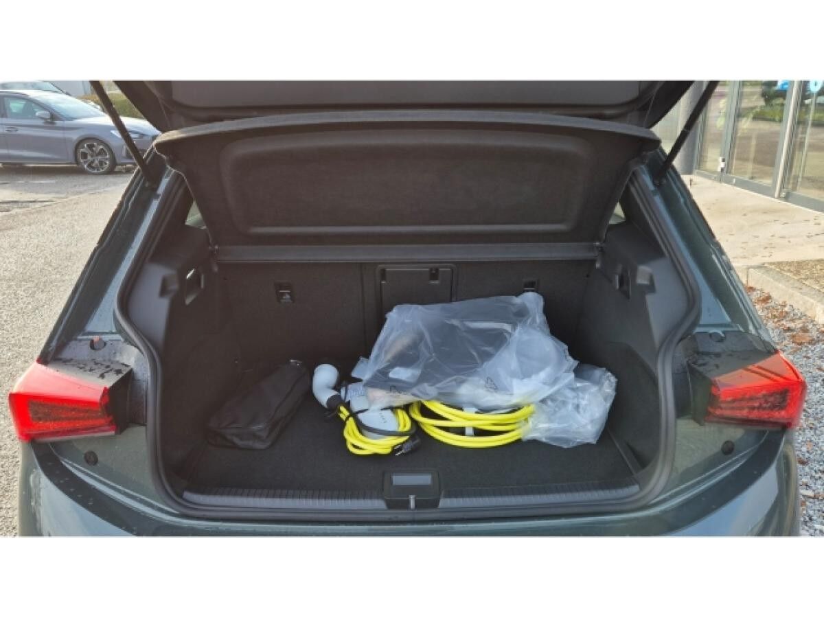 Cupra Born VZ 79 kWh AD Navi Digitales Cockpit Memory Sitze Soundsystem 360 Kamera LED ACC