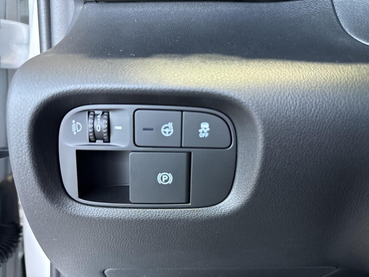 Hyundai INSTER Assistenzpaket + Wärmepumpe