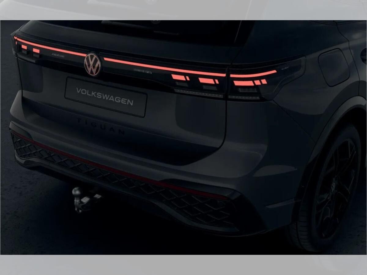 Volkswagen Tiguan R-Line eHybrid Black CarPlay Matrix Leder
