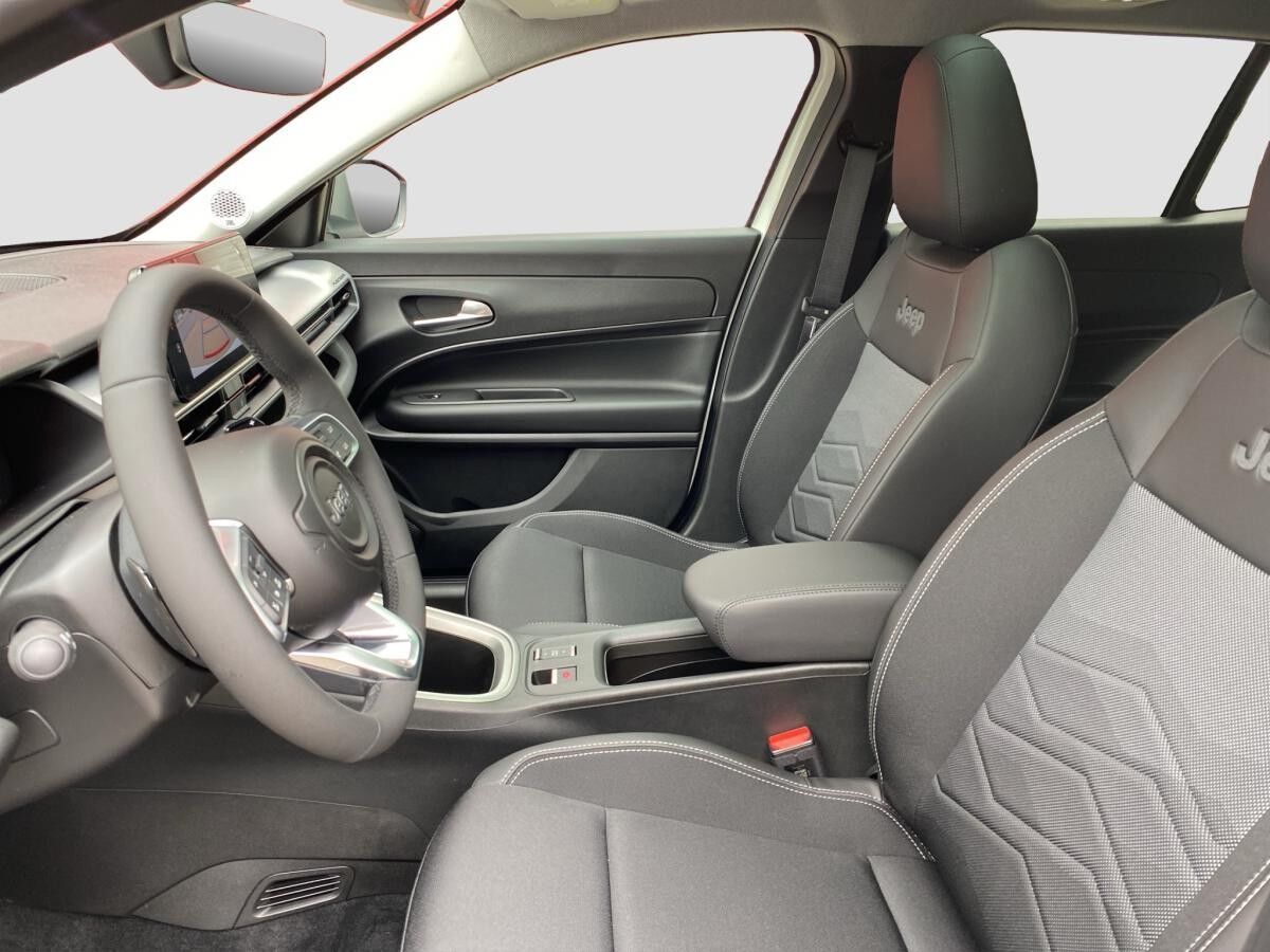 Jeep Avenger Summit MHEV Aut. Navi SHZ5