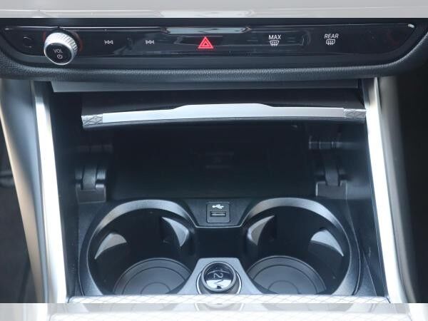 BMW 318 d Touring/M-Sport/AHK/360°/Head-Up/DrivingAss./Lenkradhzg./adapt.LED