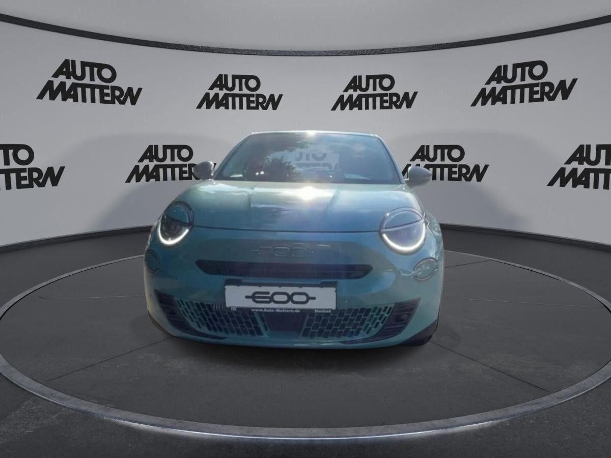 Fiat 600 Hybrid NAVI|LED|SHZ|CarPlay|Bluetooth|USB