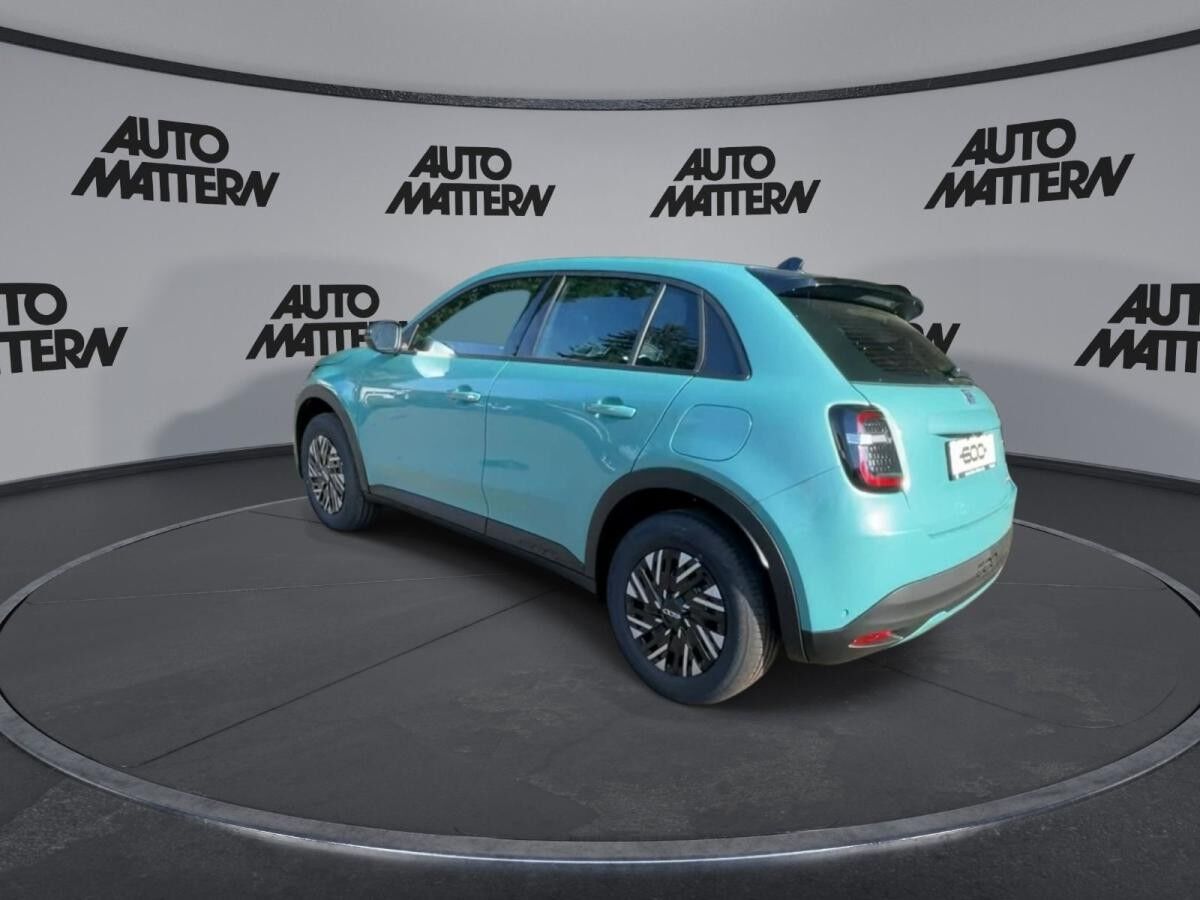 Fiat 600 Hybrid NAVI|LED|SHZ|CarPlay|Bluetooth|USB