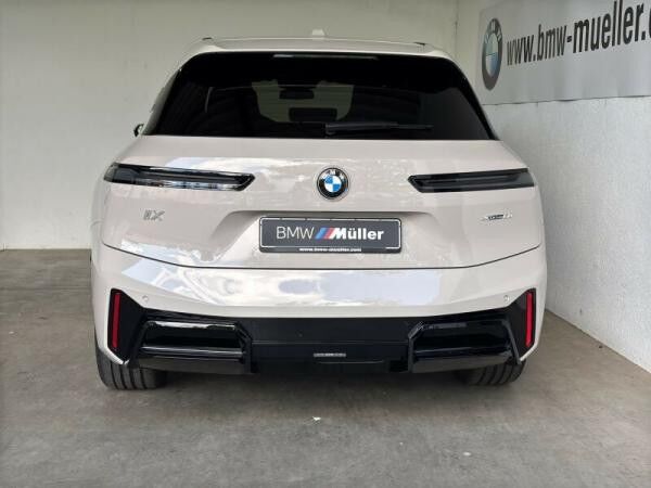 BMW ix xDrive60 LCI M-PRO bis zu 701km Reichweite**0,5% VERSTEUERUNG TOP BUSINESSKUNDENKONDITIONEN