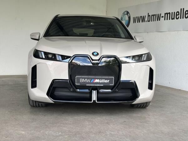 BMW ix xDrive60 LCI M-PRO bis zu 701km Reichweite**0,5% VERSTEUERUNG TOP BUSINESSKUNDENKONDITIONEN
