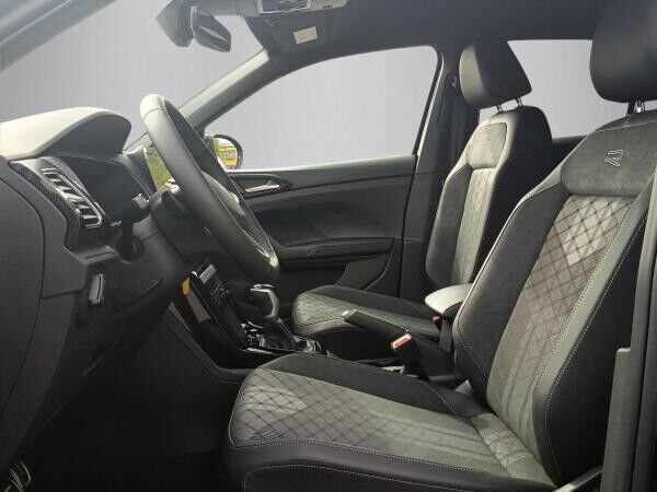 Volkswagen T-Cross R-Line 1.0 l TSI DSG (116 PS) AHK+GANZJAHRESREIFEN+KAMERA+NAVI *SOFORT VERFÜGBAR*
