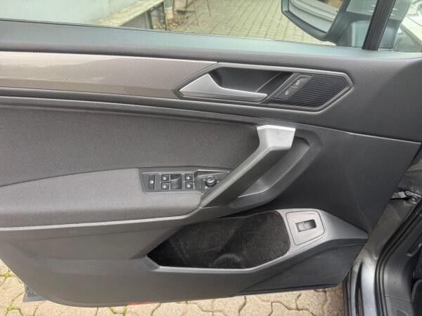 Volkswagen Tiguan Allspace 2.0 TDI DSG Life Navi AHK Digitaler Radioempfang DAB+ Spurhalteassistent