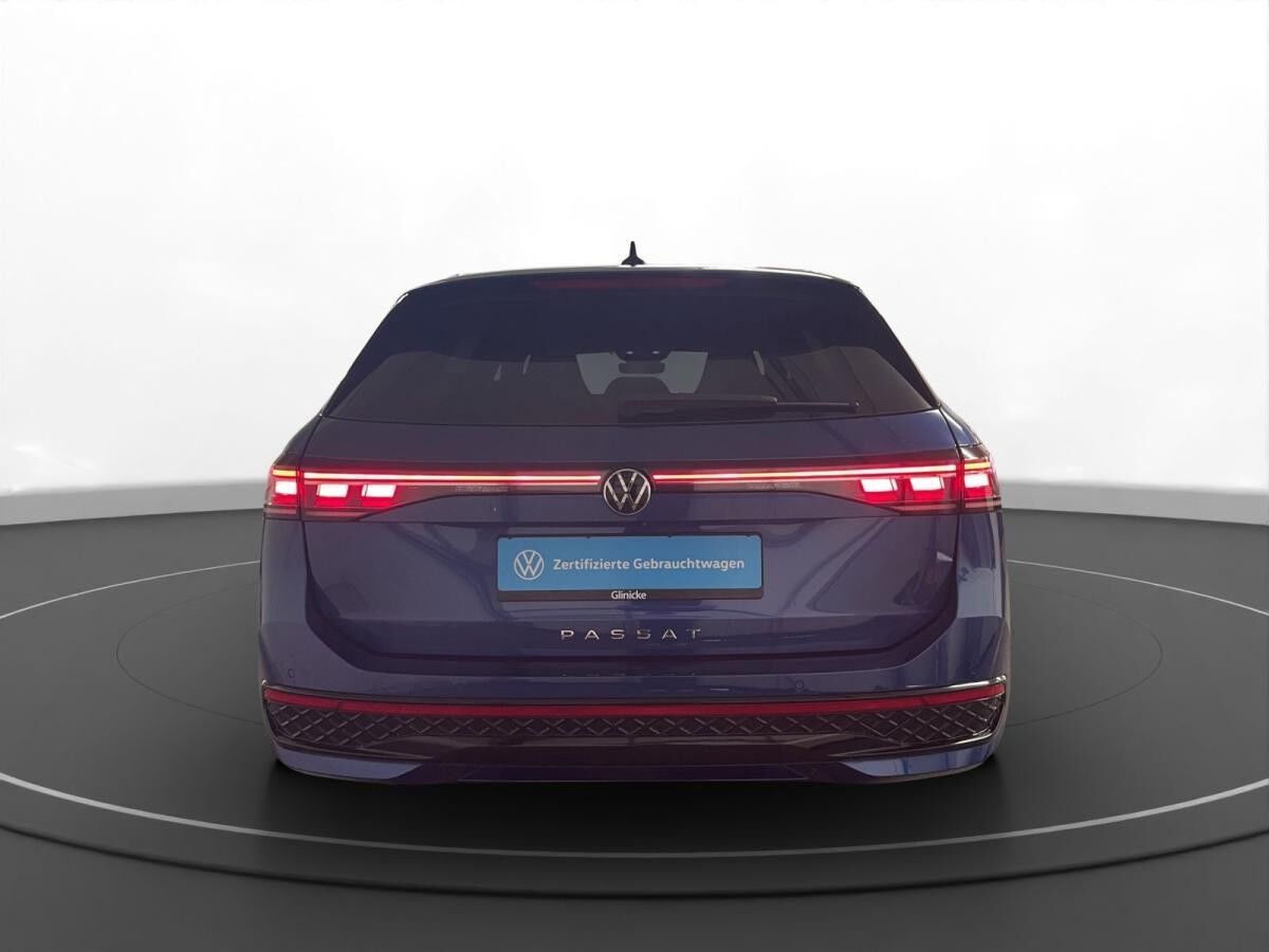 Volkswagen Passat Variant 2.0 TDI R-Line AHK Matrix LM 18" Navi ACC