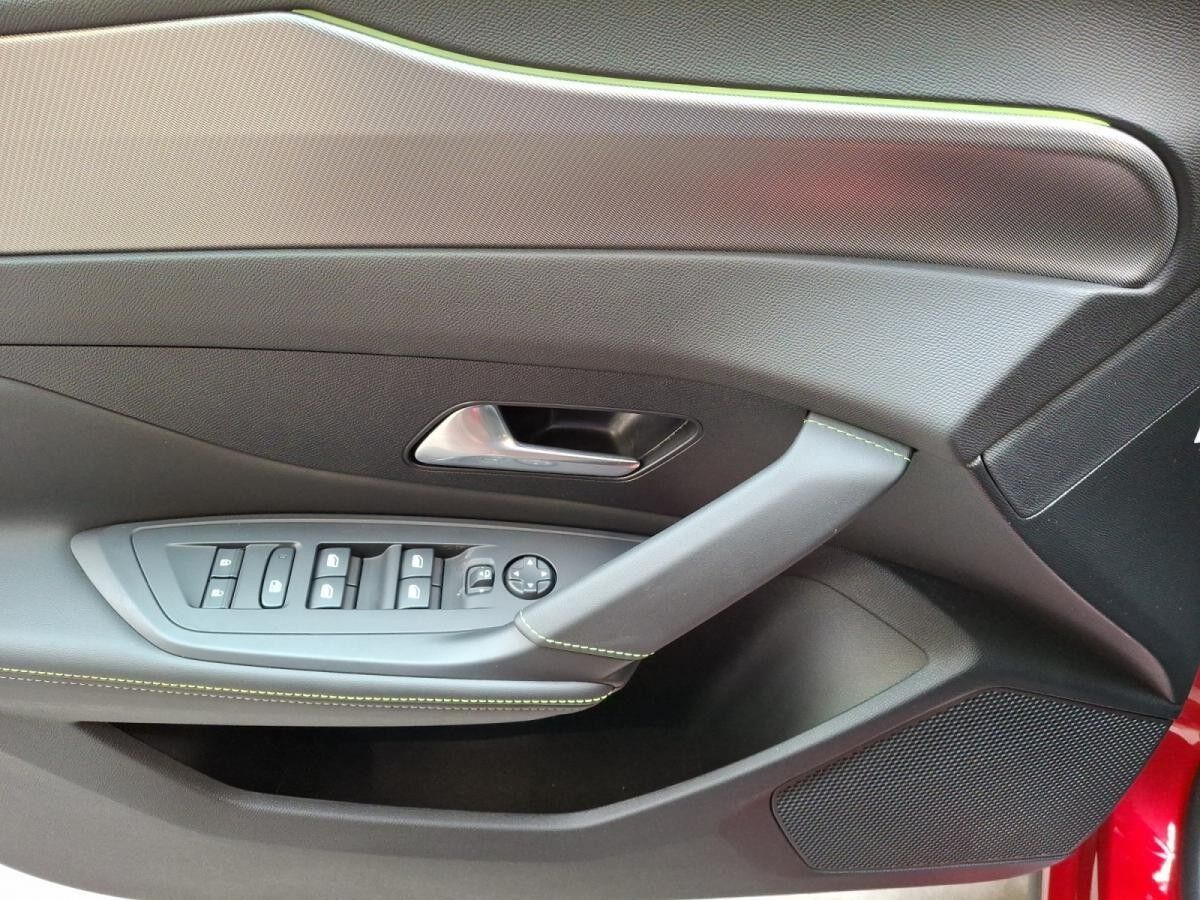 Peugeot 408 GT Hybrid 145 eDSC +Navi+Kamera+Premium+ Peugeot 408 GT Hybrid 145 eDSC +Navi+Kamera+Premium+