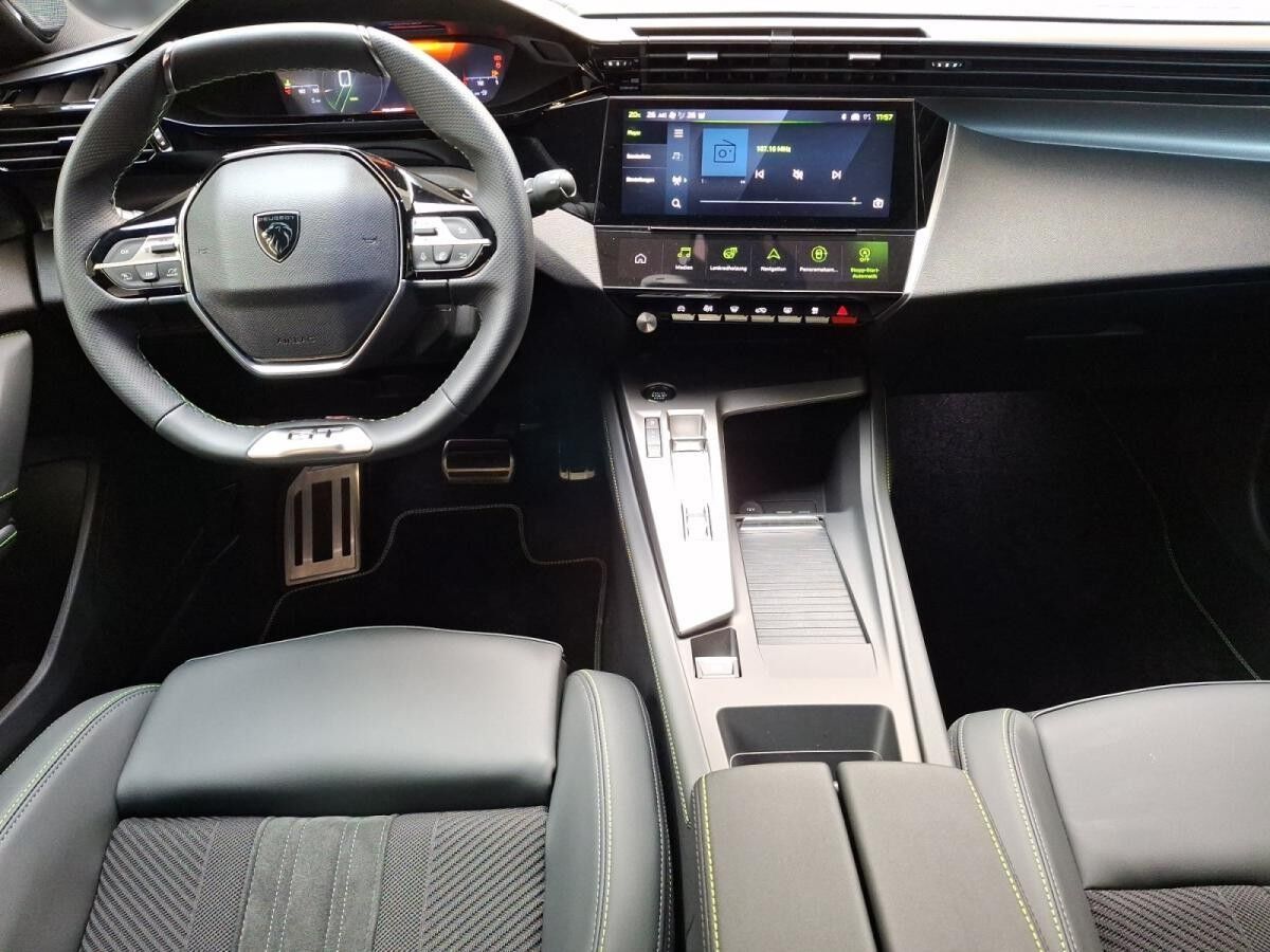 Peugeot 408 GT Hybrid 145 eDSC +Navi+Kamera+Premium+ Peugeot 408 GT Hybrid 145 eDSC +Navi+Kamera+Premium+