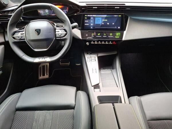 Peugeot 408 GT Hybrid 145 eDSC +Navi+Kamera+Premium+