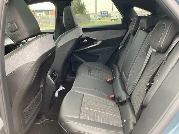 Peugeot 3008 GT Hybrid 145 eDsC +Kamera+Alcantara+Navi