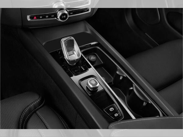 Volvo XC60 B5 AWD Plus Dark