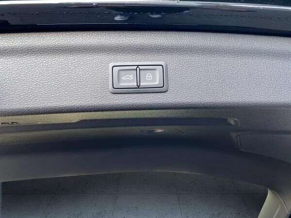 Audi Q3 S line 35 TFSI S tr. LED Sport AHK ACC 19 Cam