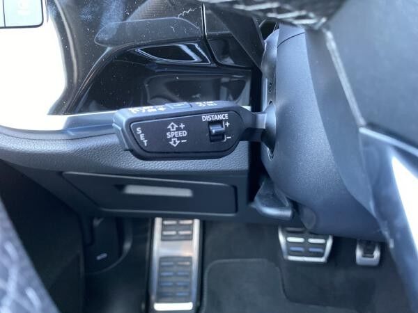 Audi Q3 S line 35 TFSI S tr. LED Sport AHK ACC 19 Cam