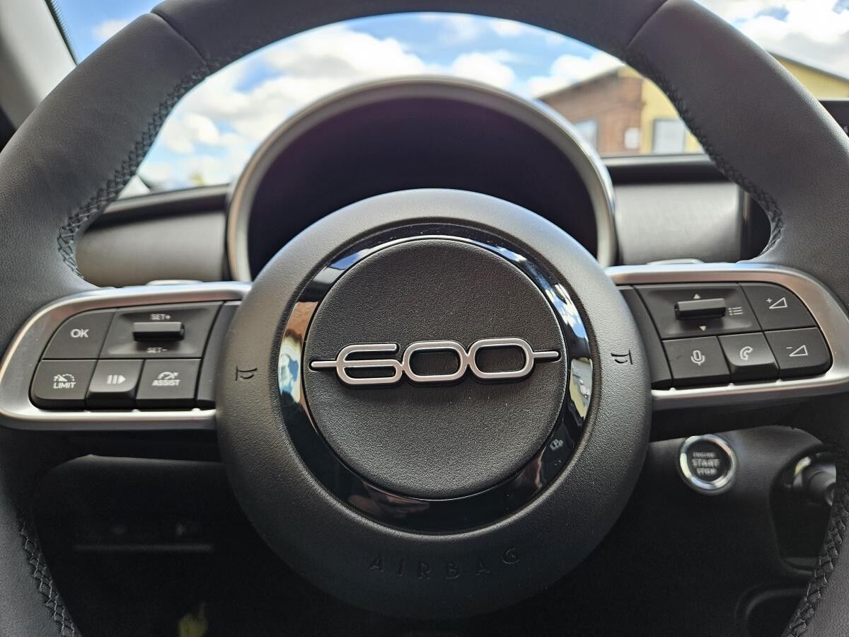 Fiat 600 1.2 Hybrid 136 PS DCT Sonderedition - sofort verfügbar