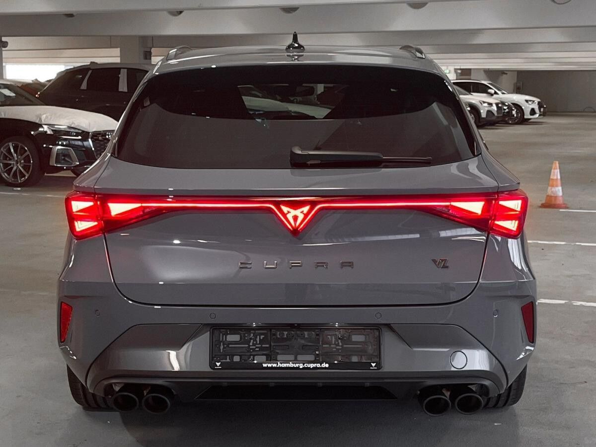 Cupra Leon Sportstourer 2.0 TSI 4Drive DSG AHK Matrix
