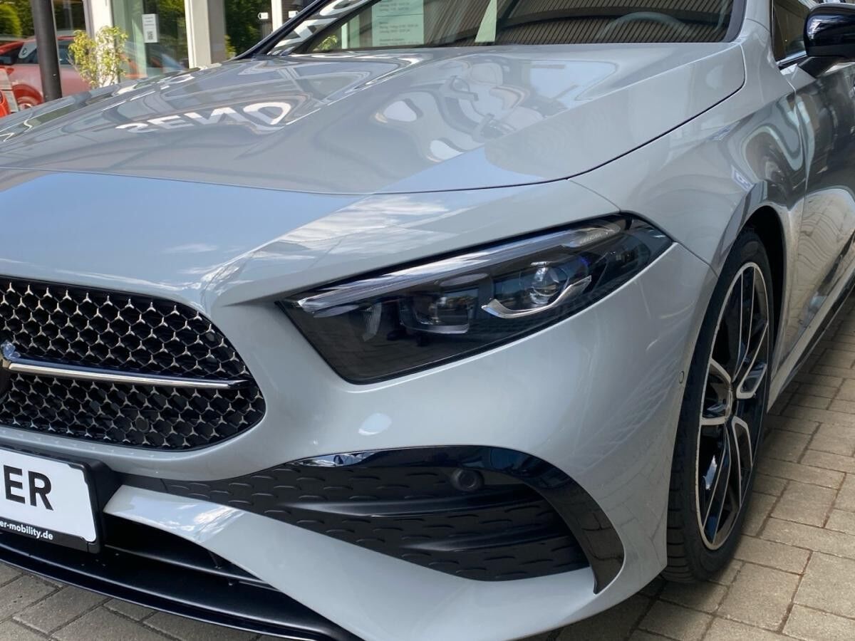 Mercedes-Benz A 200 AMG Night Multibeam-LED Panorama Kamera