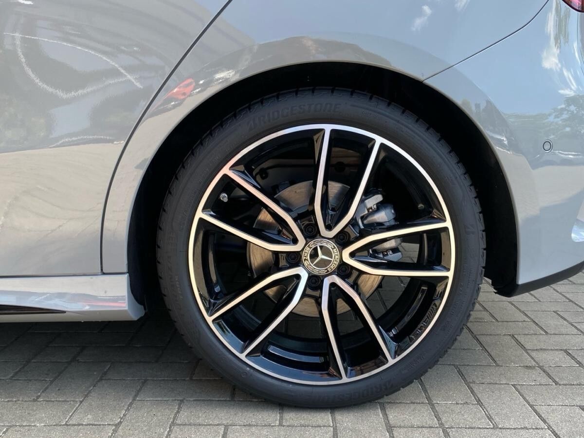 Mercedes-Benz A 200 AMG Night Multibeam-LED Panorama Kamera