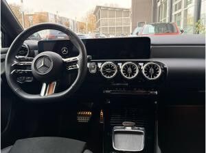Mercedes-Benz A 200 AMG Night Multibeam-LED Panorama Kamera