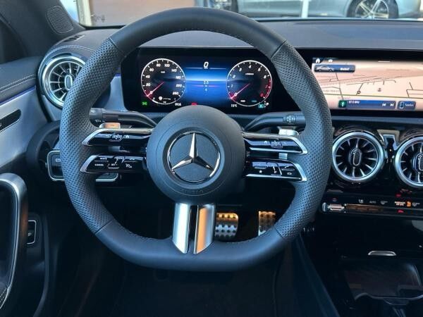 Mercedes-Benz CLA 200 Coupe AMG Night Panorama Multibeam-LED