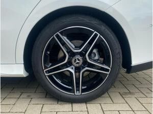 Mercedes-Benz CLA 180 SB AMG Line Night Panorama Standheizung