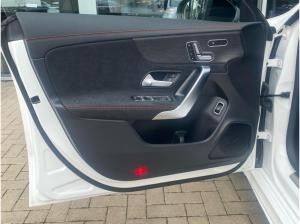 Mercedes-Benz CLA 180 SB AMG Line Night Panorama Standheizung