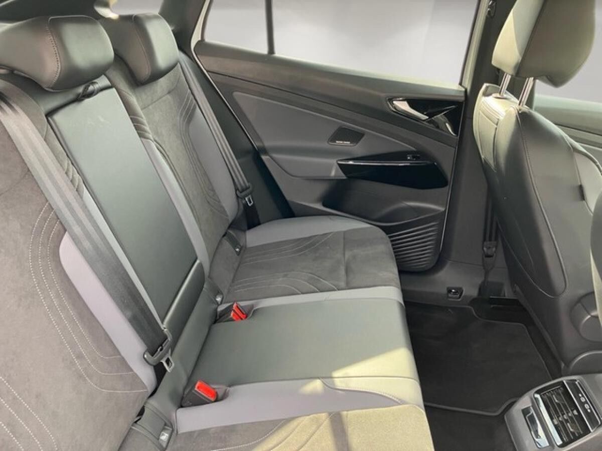 Volkswagen ID.5 Pro+Area View IQ.Drive Navi Matrix LED