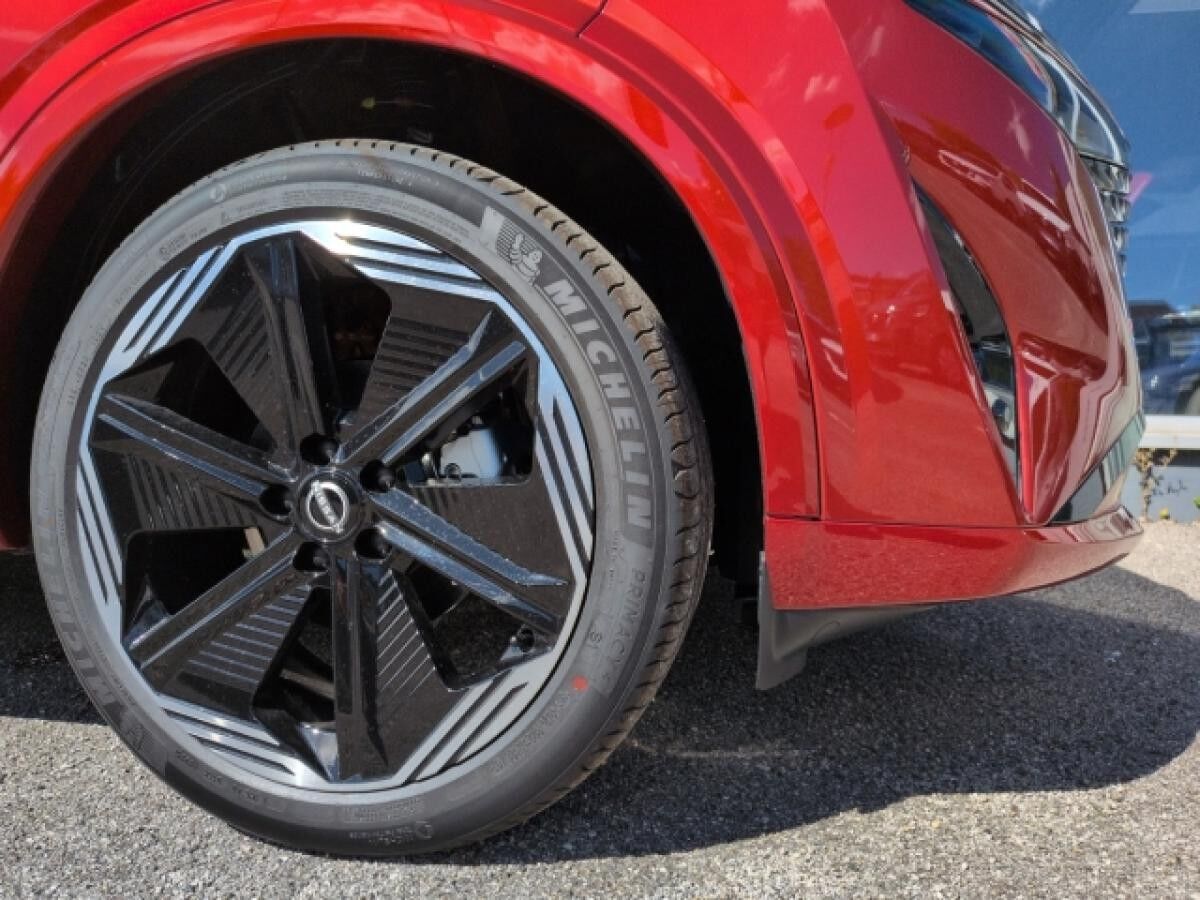 Nissan Qashqai N-Design 1.3 DIG-T MHEV EU6e HUD Navi Memory Sitze 360 Kamera LED El. Heckklappe