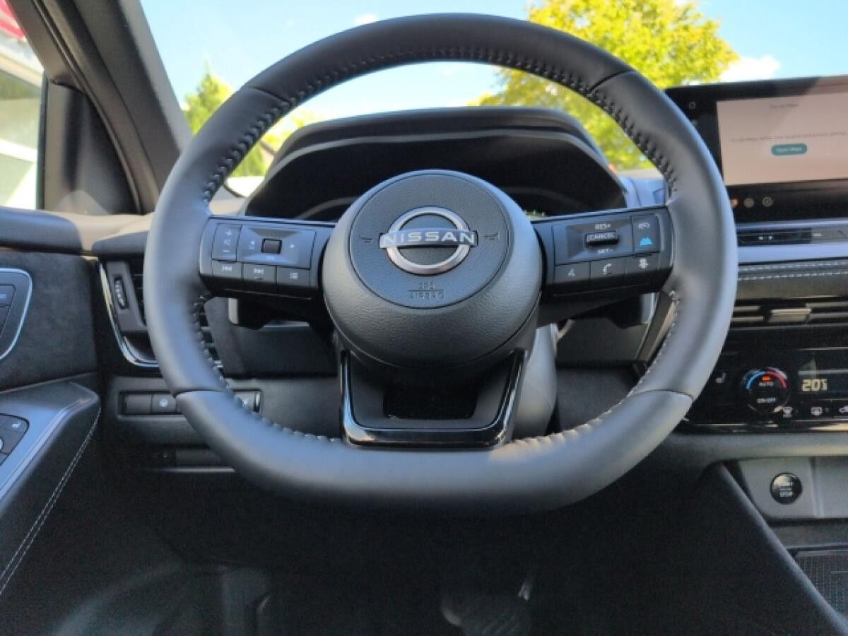 Nissan Qashqai N-Design 1.3 DIG-T MHEV EU6e HUD Navi Memory Sitze 360 Kamera LED El. Heckklappe