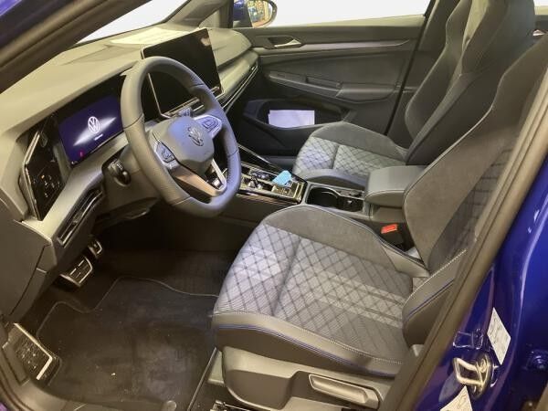 Volkswagen Golf R-Line 1.5 l eTSI | SOFORT VERFÜGBAR !