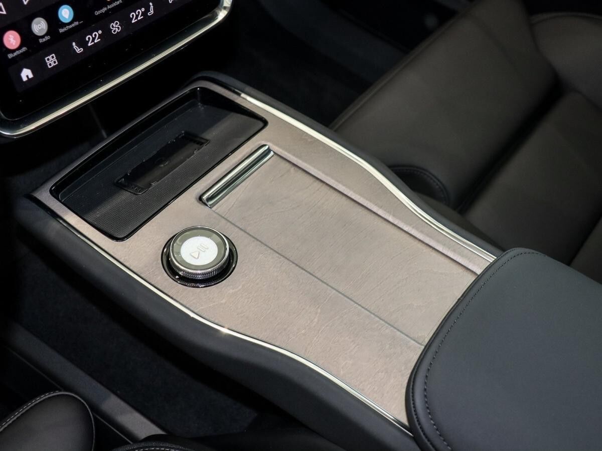 Volvo EX90