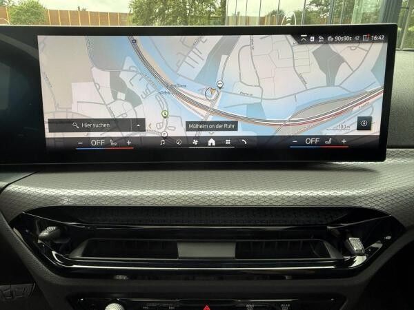 BMW 330 e xDrive Touring M Sport //AHK Pano FACELIFT