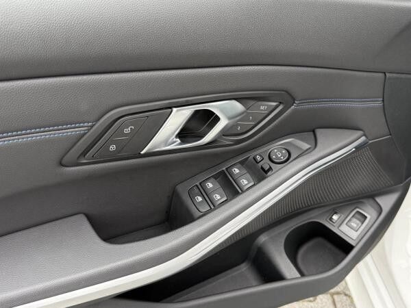 BMW 330 e xDrive Touring M Sport //AHK Pano FACELIFT