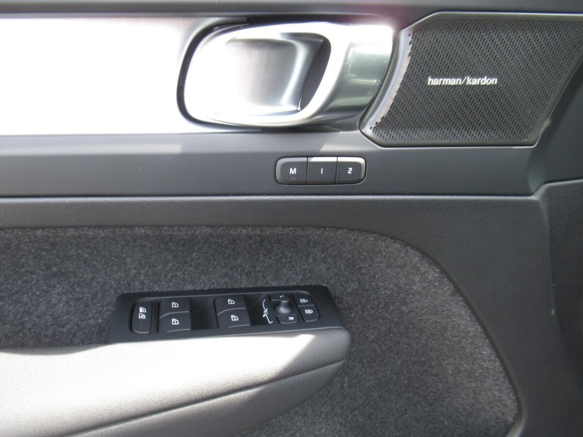 Volvo XC40 Black Edition Plus B3 *Privatkunden Aktion*