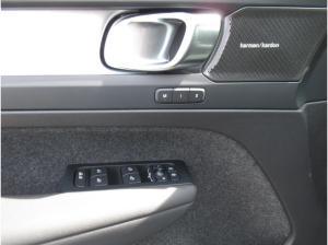 Volvo XC40 Black Edition Plus B3 Vorführwagen