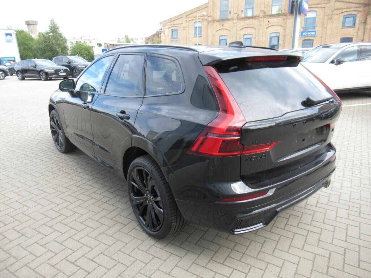 Volvo XC60 B5 AWD Black Edition Plus Facelift Lagom*GEWERBEKUNDEN AKTION*