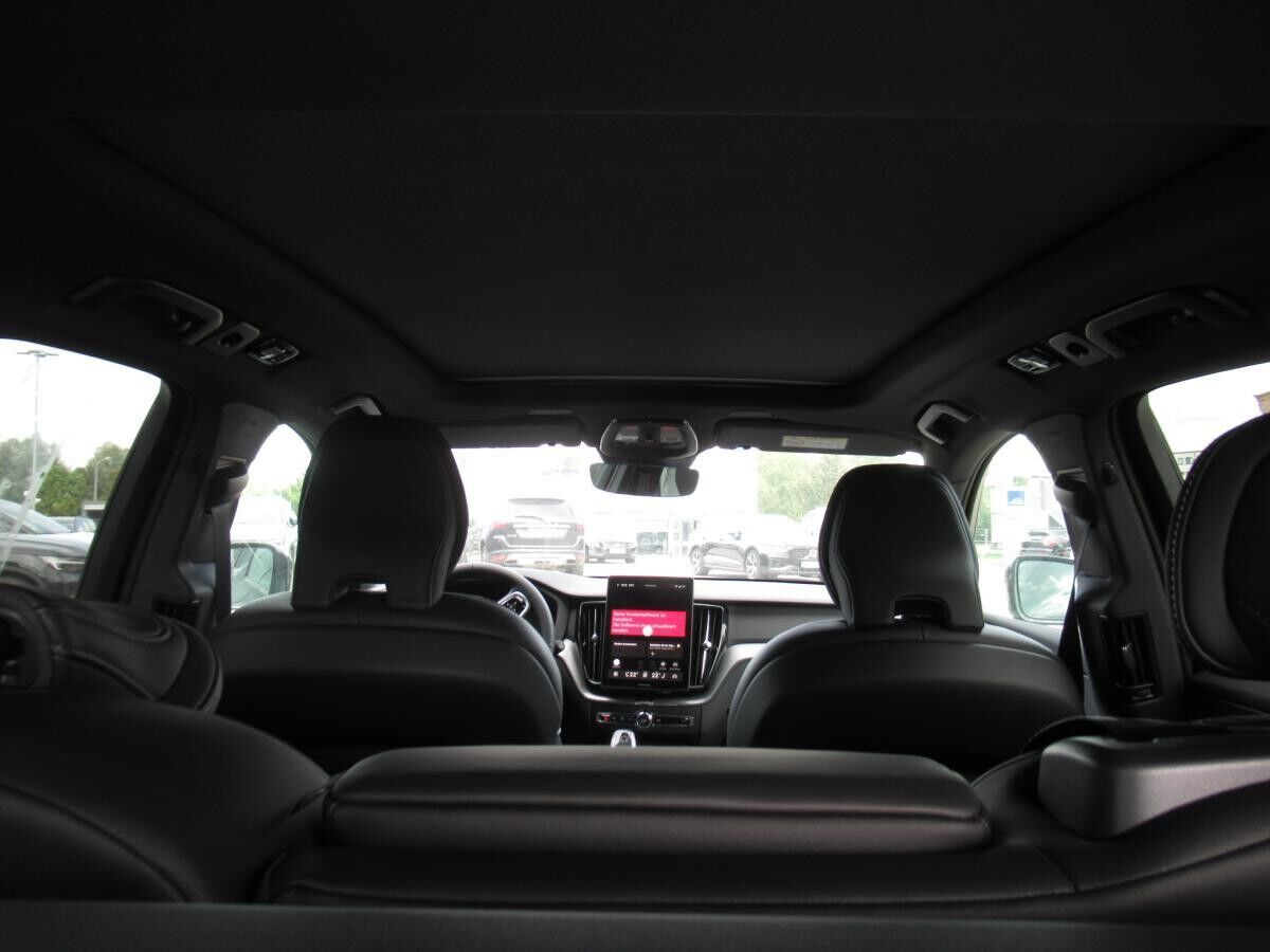 Volvo XC60 B5 AWD Black Edition Plus Facelift Lagom*Privatkunden AKTION*