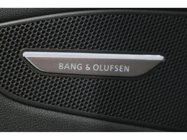 Audi SQ6 e-tron edition one blue B&O*Panorama*Matrix-LED