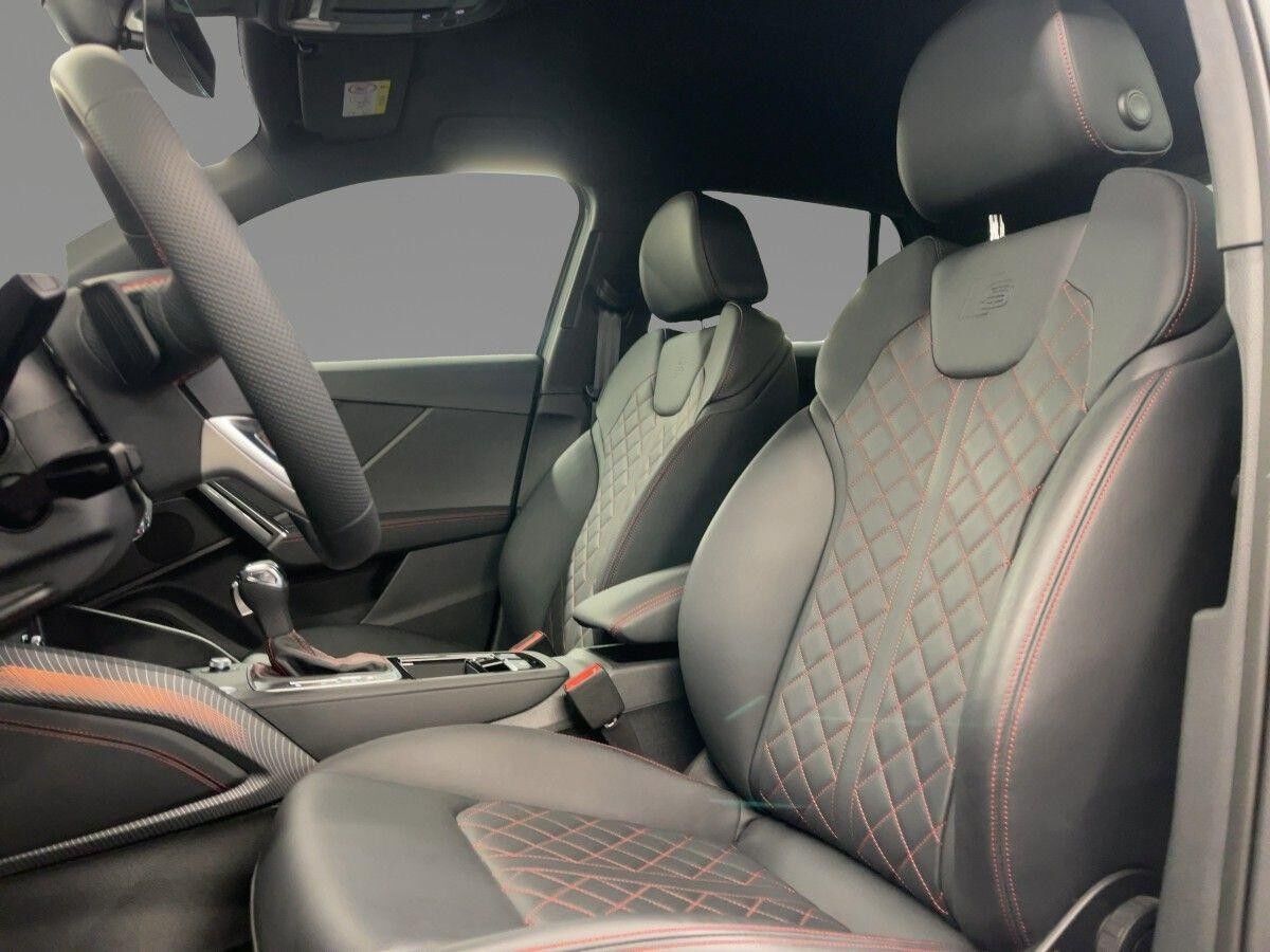 Audi Q2 S line 40 TFSI quattro Matrix Standh. Kamera AHK Navi