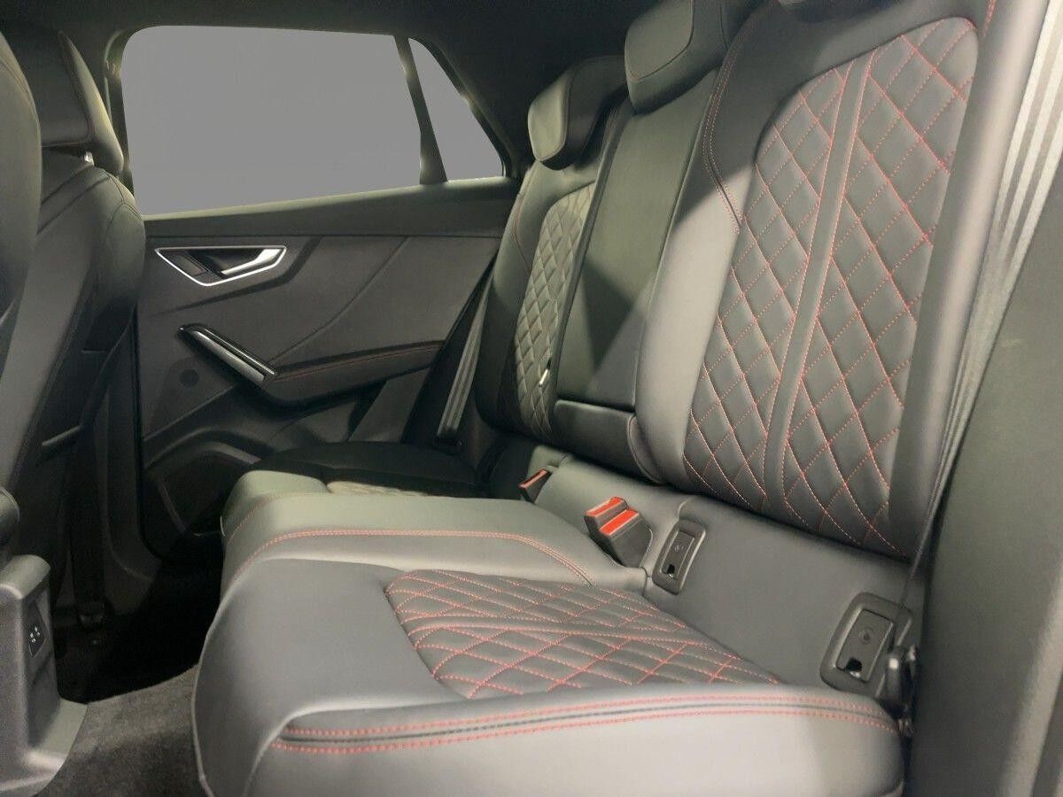 Audi Q2 S line 40 TFSI quattro Matrix Standh. Kamera AHK Navi