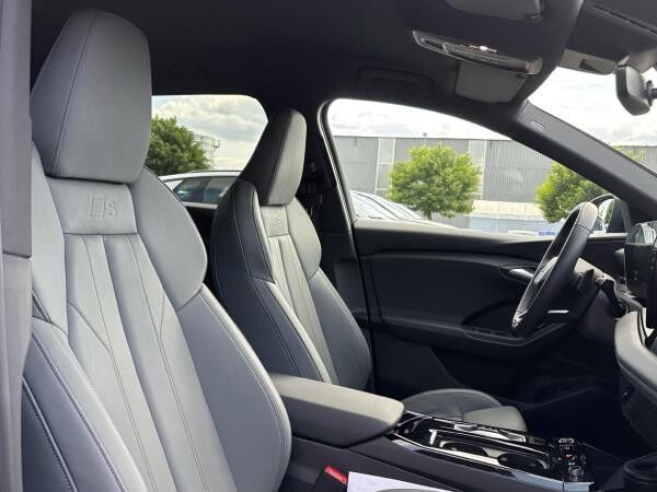 Audi Q6 e-tron quattro MMI Matrix Digi-Cockpit