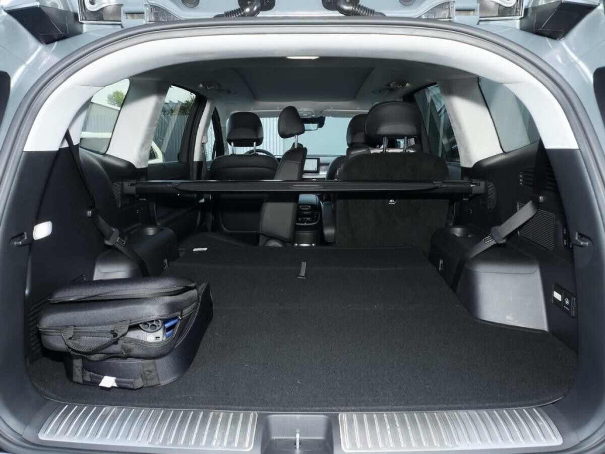 Hyundai IONIQ 9 UNIQ LEDER HuD 360° MATRIX PANO CARPLAY